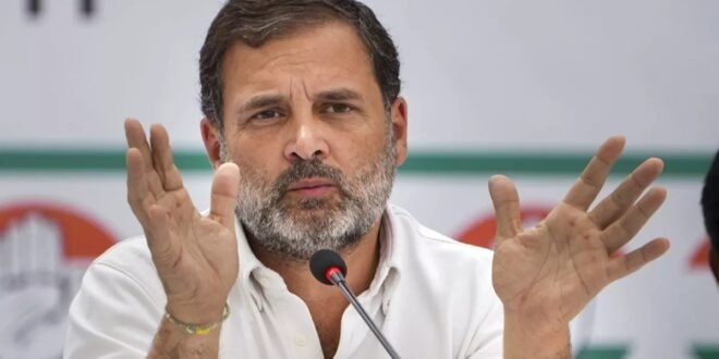 पहलगाम-में-हिंदुओं-को-शहीद-का-दर्जा-दे-सरकार,-शुभम-के-परिवार-से-मिलने-के-बाद-राहुल-गांधी-ने-उठाई-मा